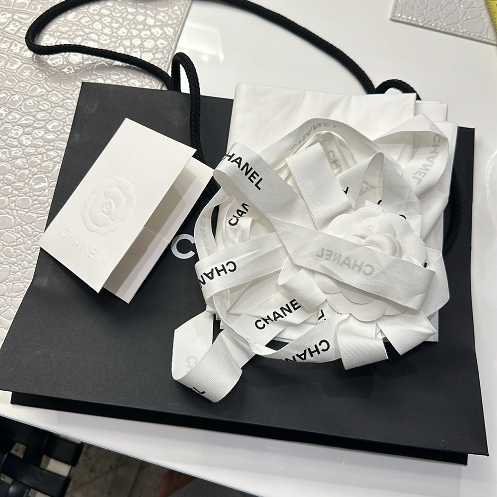 Authentic Chanel Packaging - Picture 3 of 8